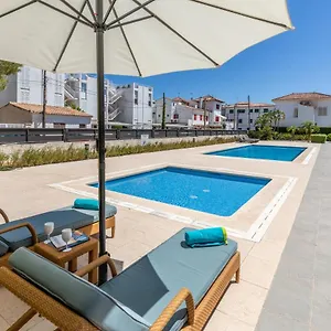La Nau - Fantastic With Hot Tub And Pool, Just Steps Away From Apartment